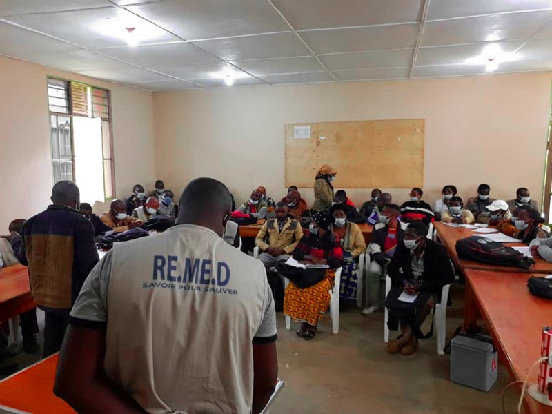 Les staffs du Réseau des medias pour le développement, REMED ont présidé une série des formations dans le cadre du projet « Appui au fonctionnement du centre SMS U-report RDC et la redynamisation des CAC de la Zone de santé de Kyondo »