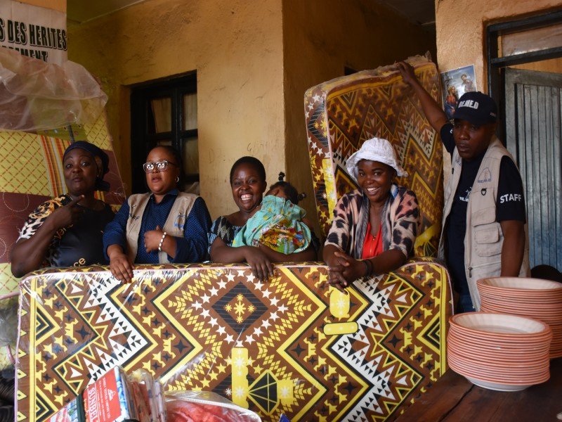 Le Réseau des Médias pour le Développement REMED apporte une assistance de solidarité aux orphelins du centre APDUD dont leurs bâtiments ont été emportés par une pluie diluvienne