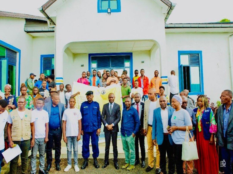 «Volons au secours de l’abeille avec les jeunes » : Le CACOPVi renforce la promotion des produits forestiers non ligneux  dans le secteur sud du PNVi