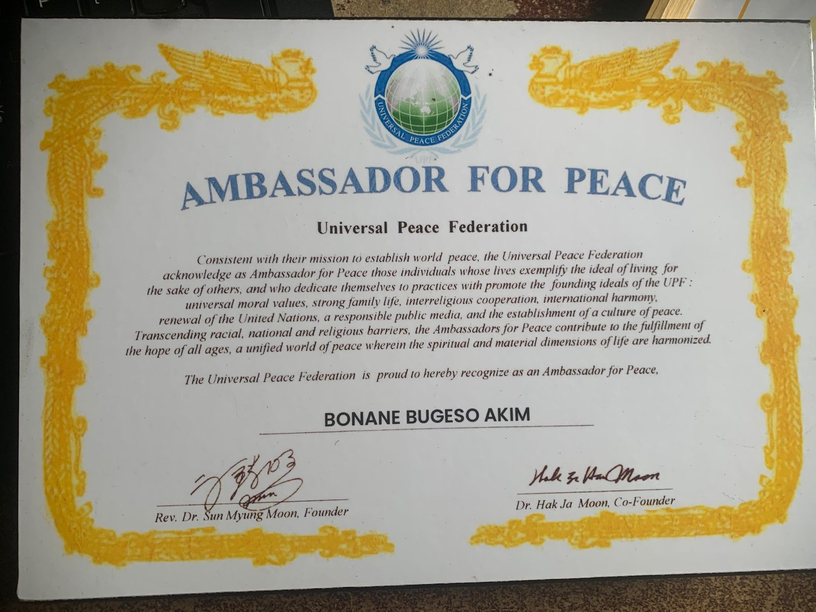 Nord-Kivu :  le Coordonnateur de REMED reçoit le Prix de la Paix et de la Bonne Gouvernance